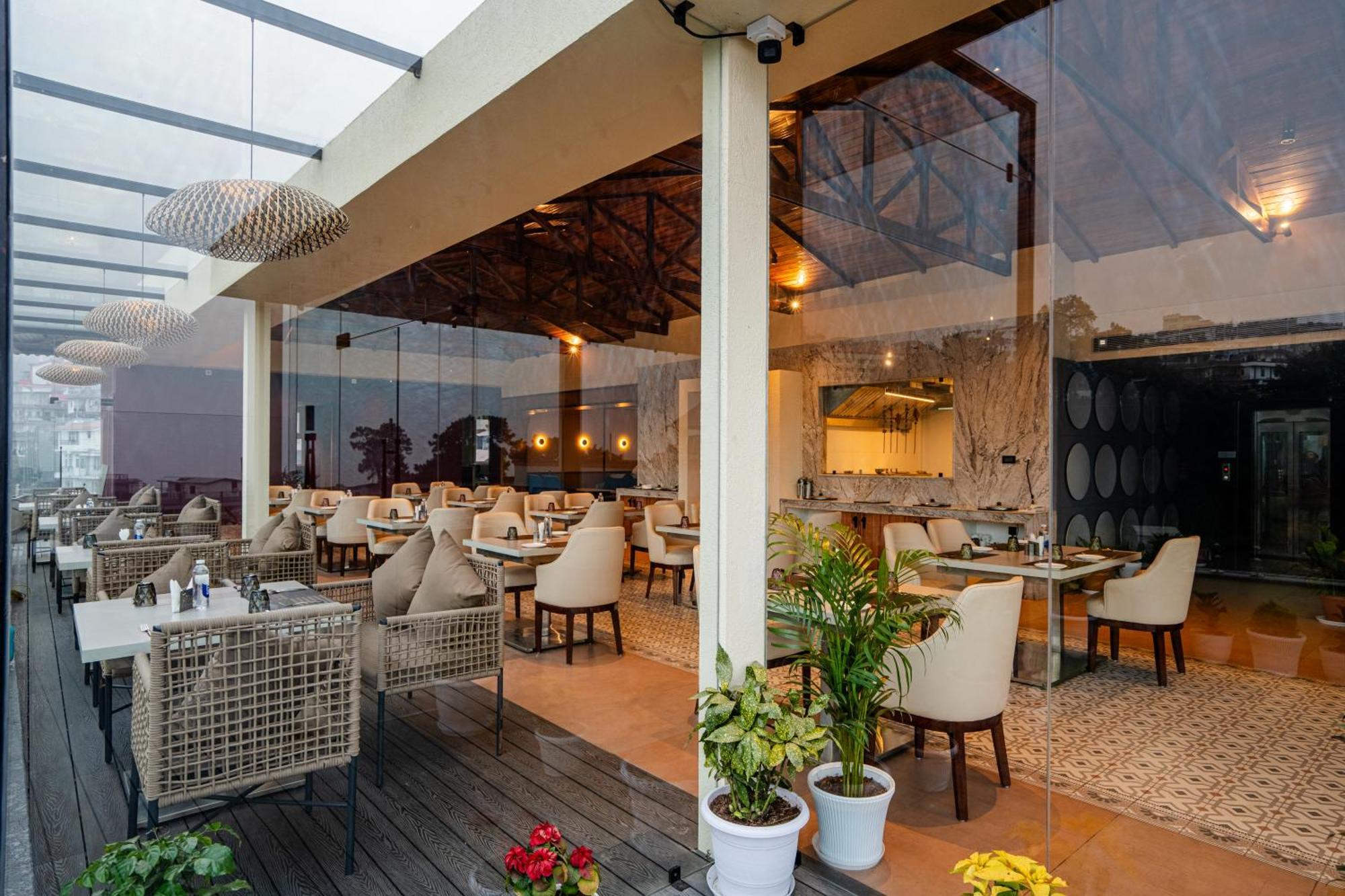 The White Rock Inn & Dine ชิลลอง ภายนอก รูปภาพ