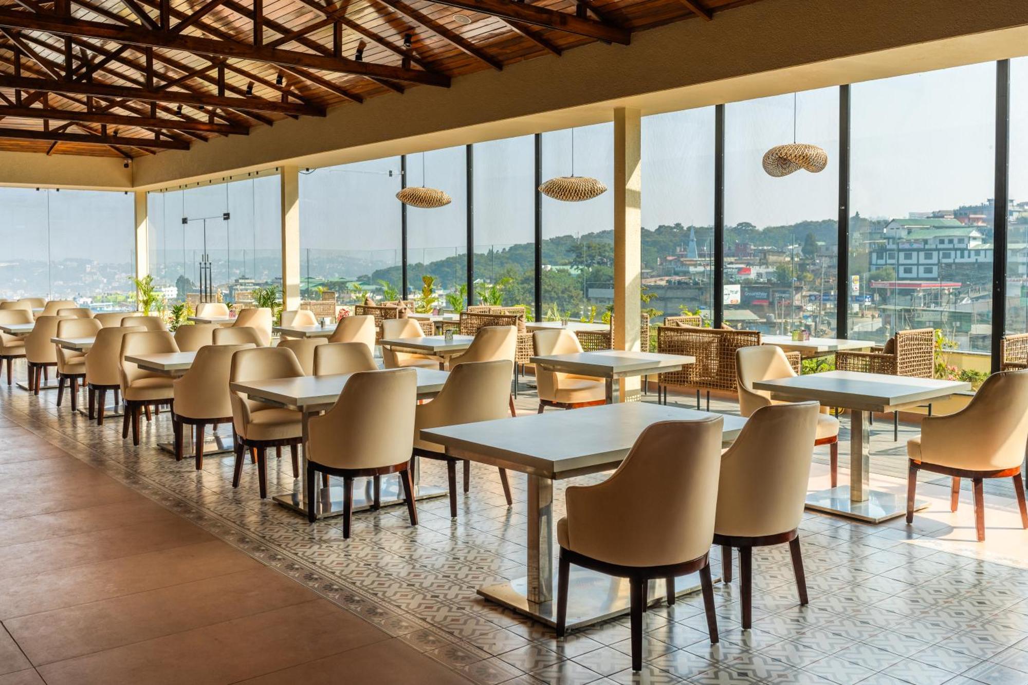 The White Rock Inn & Dine ชิลลอง ภายนอก รูปภาพ